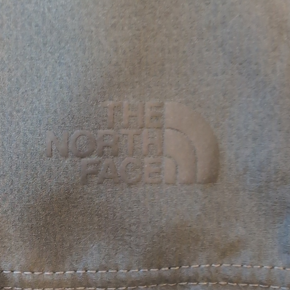 Mens The North Face hunter green shorts size 38 - Picture 2 of 6